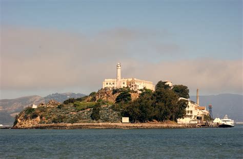 Alcatraz, originally envisioned as a naval defense fortification, was designated. Alcatraz Foto & Bild | north america, united states ...