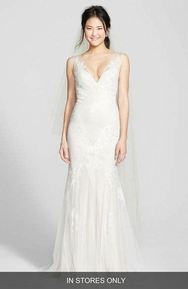 Main Image Bliss Monique Lhuillier Chantilly Lace And Tulle Gown In