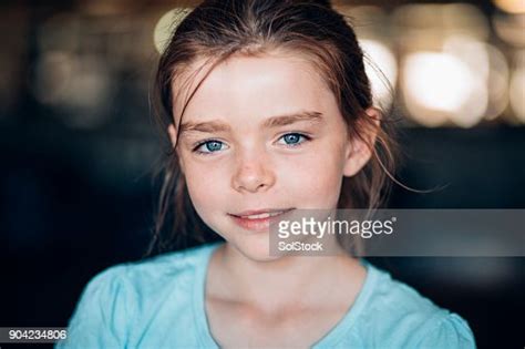 Junge Blue Eyed Girl Stock Foto Getty Images