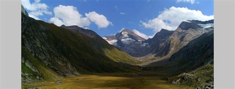 Mit modernsten aufstiegsanlagen überwinden sie in windeseile alle höhen und genießen das traumhaft schöne panorama auf über 80 dreitausender. Ahrntal • Reiseführer » outdooractive.com