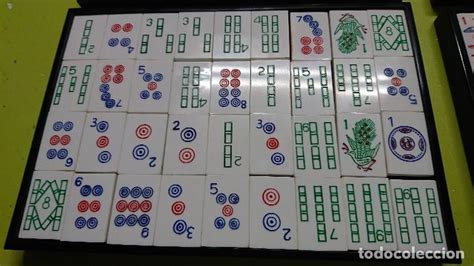 Mahjong es un juego de origen china, utilizado por los negociantes en la calle y que luego ha sido ascendido a la nobleza de la sociedad. domino chino, mah jong - Comprar Juegos de mesa antiguos ...