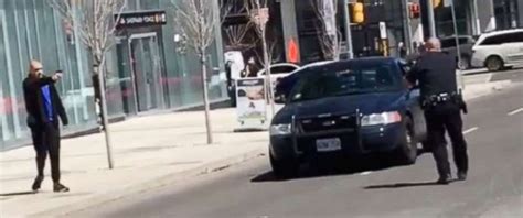 Последние твиты от toronto vaccine finder (@tovaxfinder). Toronto officer praised for 'terrific policing' after arresting van attack suspect without ...