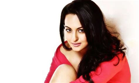 Sonakshi Sinha On Social Media Ban Buzz Last Post Has To Be A Selfie