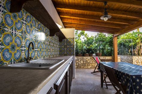 L'appartamento ha una metratura pari a mq 133 in palazzina di nuova. Italiano - Le Lanterne Appartamenti | San Vito Lo Capo