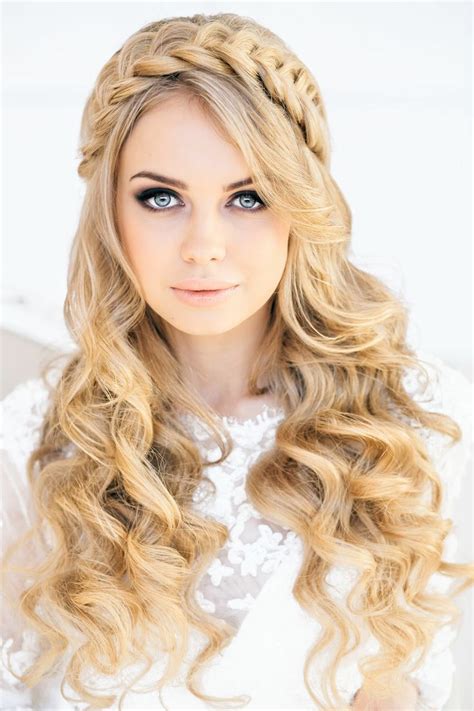 Learn how to master the style in a few easy steps with our handy beginner's guide to creating a crown braid for short hair: 12 Pretty Braided Crown Hairstyle Tutorials and Ideas ...