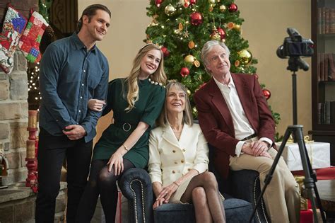 Lifetime Christmas Movies 2022 Schedule Photos Dates And Loglines