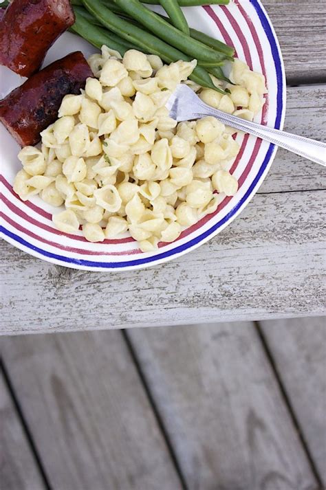 Apr 20, 2021 · how much is 2 cloves of garlic minced in teaspoons? 2 garlic cloves, minced 2 cups chicken (or vegetable ...