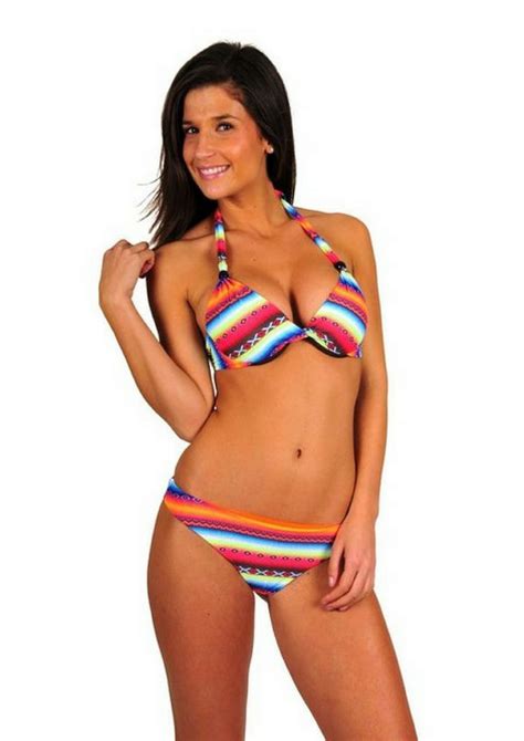 Un bain tiède (de 24 à 30. 12 maillots de bain deux pièces repérés sur Pinterest