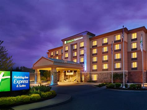 Holiday inn fargo is an award winning hotel & convention center with newly remodeled facilities in fargo, nd & moorhead, mn. Holiday Inn Express & Suites Huntsville - Muskoka Hotel by IHG