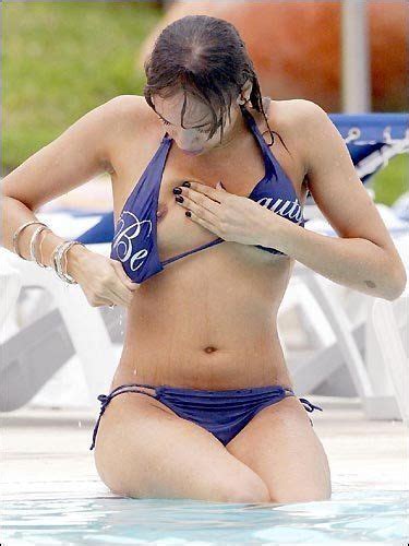Boob Slips Out Swimsuit Telegraph