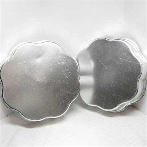 2 Vintage Wilton Cake Pans 1971 Petal Shape 9 502 2146