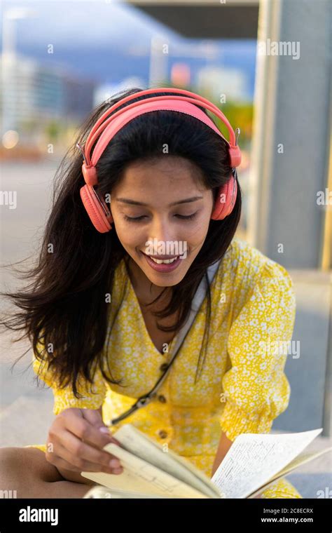 Listening Literature Hi Res Stock Photography And Images Alamy