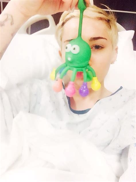 After Miley Cyrus Was Hospitalized She Snapped A Selfie Of Course