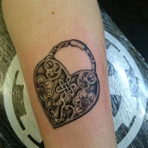 Simple Heart Lock Tattoo Drawings Best Tattoo Ideas Heart Lock