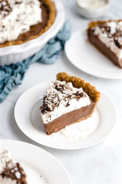 Bake for 15 minutes at 375 degrees, reduce oven heat to 350 degrees and bake for 50 to 60 minutes, or until filling is. Chocolate Cream Pie with Pecan Crust - Andie Mitchell