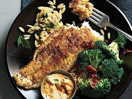 Fillets from the bottom (white) side of the fish will be thinner and whiter, while fillets from the top (dark) side will be thicker and grayer. Our Best Flounder Recipes | Flounder fillet recipes ...