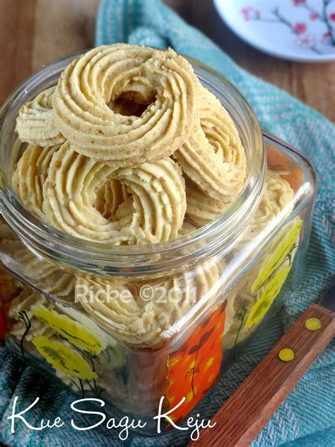 Cara membuat bolu tape keju: Just My Ordinary Kitchen...: KUE SAGU KEJU