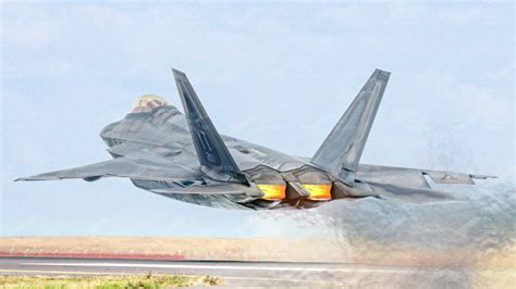 Us F 22 Takes Off At Full Afterburner Before Extreme Vertical Climb