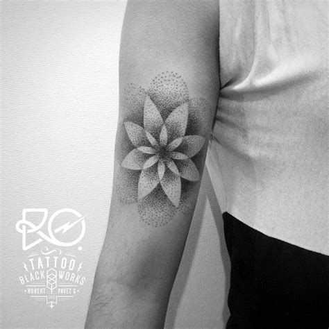 Black Tattoo — Tattoo Dot Work Minimal Flower Dot Chile
