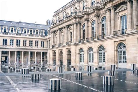 Les Colonnes De Buren Palais Royal - Colonnes de Buren (Les Deux Plateaux), Palais Royal, Paris | solosophie