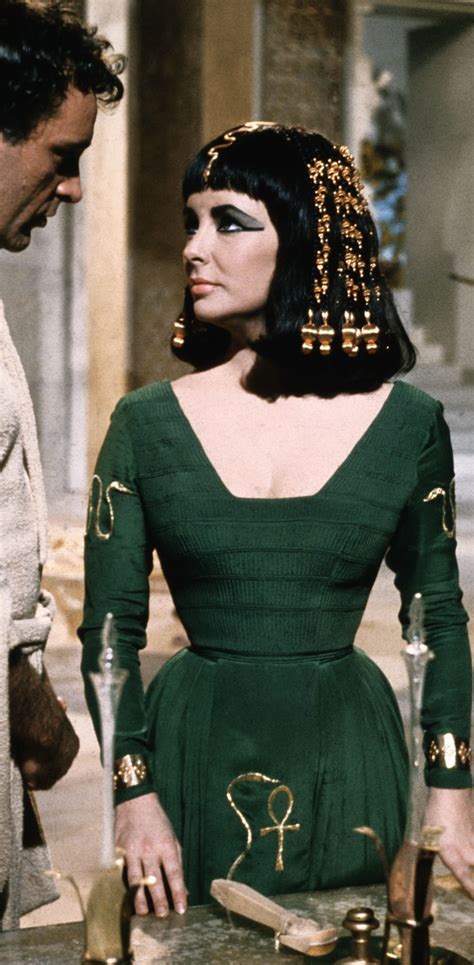 Cleopatra 1963 Elizabeth Taylor In Green Costume Designer Reniè
