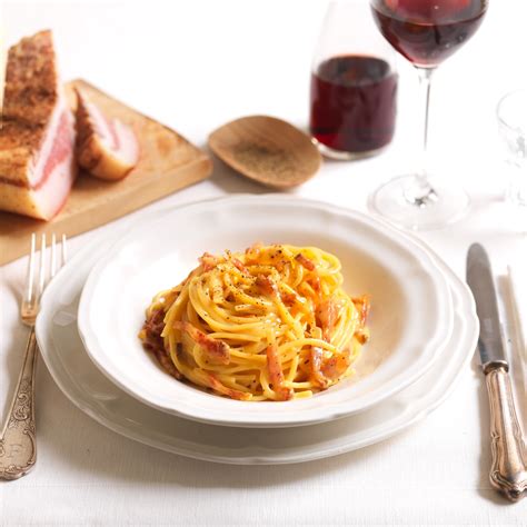 Ricetta Spaghetti Alla Carbonara Storia E Ricetta La Cucina Italiana