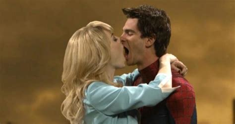 Saturday night live snl funny kiss fail spiderman andrew garfield emma stone. Andrew Garfield on Saturday Night Live: The Spider-Man ...