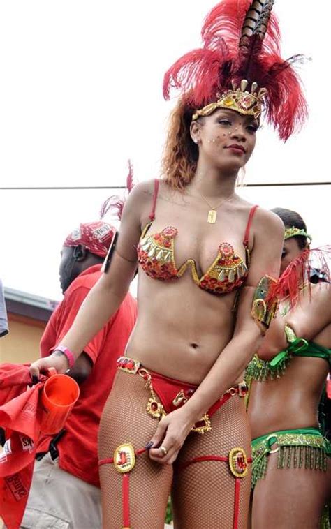 What To Wear In Barbados Singer Rihana In Barbados ~ Cinesfashioners