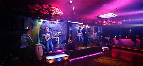 Quán đẹp, nhạc hay