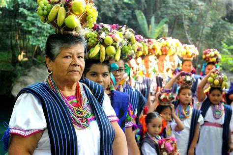 Las Aguadoras Tradición única Para Vivir La Semana Santa En Uruapan