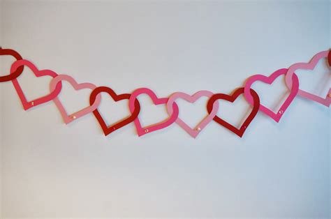 Cats On The Homestead Paper Heart Garland