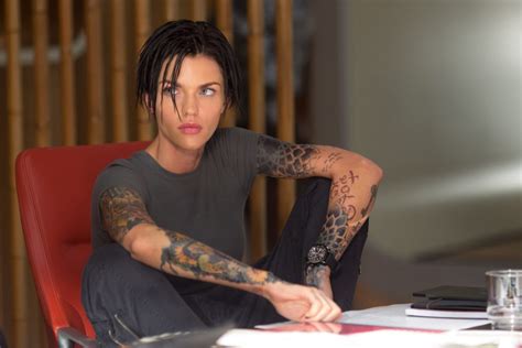 Ruby Rose Is Batwoman In The Cw S Groundbreaking New Series The Credits