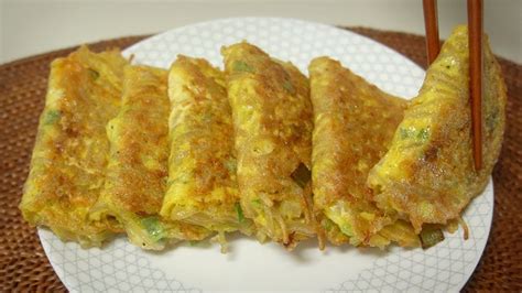 Tampilannya yang tebal dan padat terlihat. 11 Cara Memasak Telur yang Unik, Mudah, dan Menggugah Selera