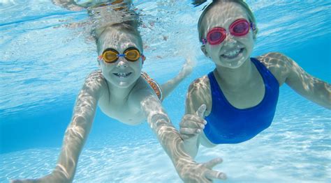 Normas básicas para los niños en la piscina Revista Vive