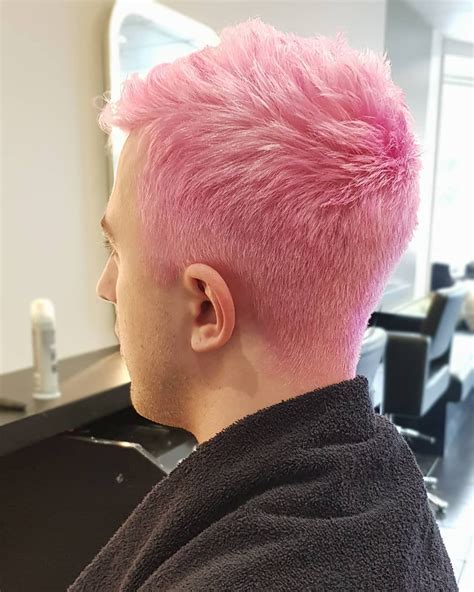 More Boys Should Have Pink Hair 🖤 Pinkhair Pastelpinkhair Menshair