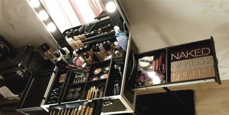 portable makeup station  professional makeup artists