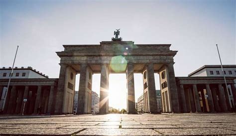 Verkaufsoffene sonntage im ersten halbjahr 2020 in berlin in den ersten sechs monaten des kommenden jahres werden in ganz berlin an drei sonntagen die kaufhaustüren geöffnet. Verkaufsoffene Sonntage am 21.06.2020 in Nordrhein-Westfalen