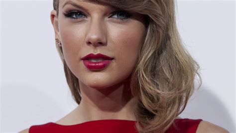 Taylor Swift Denies Rumours She Paid 25 Million For La Estate Stuff