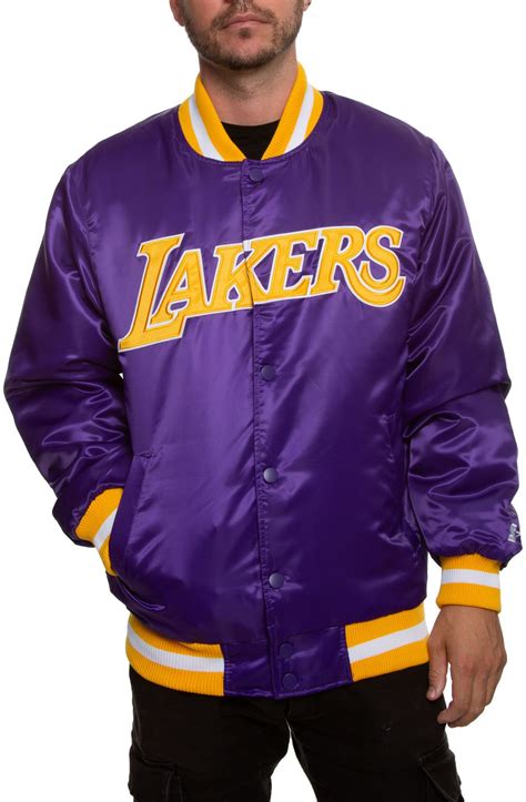 If you love to show your team spirit all year long, this stylish los angeles lakers men's colorblock lightweight satin jacket is always ready for some fast action on the basketball court. Lakers Jacke / Men's Los Angeles Lakers Sportiqe Black ...