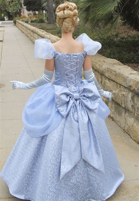 cinderella back of the dress by ladygryffindor disney princess cosplay cinderella cosplay