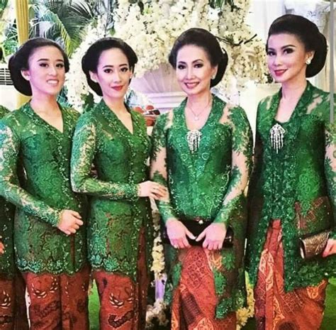 Pakaian adat jawa memiliki banyak model. pakaian kebaya | Pakaian wanita, Pakaian pesta, Mode wanita