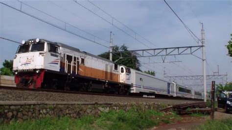 Kereta Api dengan Kecepatan Tinggi! (Part 2) - YouTube