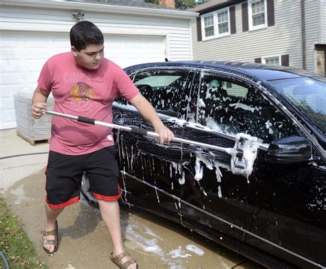 Buffalo Grove Teen Diagnosed With Pots Finds Strength In Washing Cars