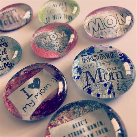 Click to see 20+ amazing gifts for senior women! #mothersday magnets for that #mom who already has ...