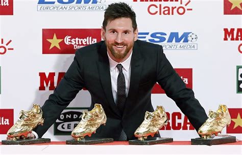 barcelona star messi awarded 4th golden shoe as europe s top scorer daily sabah