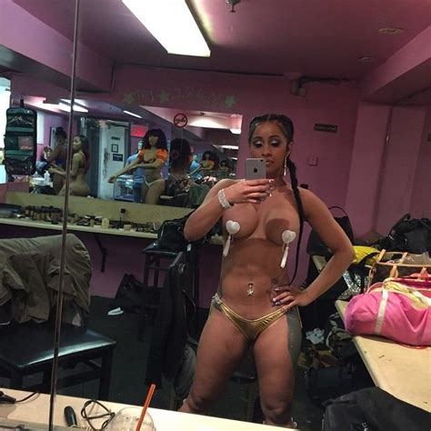 Cardick Bitch Social Media Leaks Nude Celebs Images