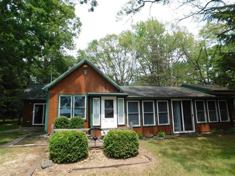 Lake Puckaway Montello Wi Real Estate 11 Homes For Sale Zillow