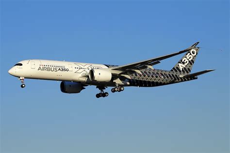 Flyingphotos Magazine News Airbus A350 Xwb F Wwcf