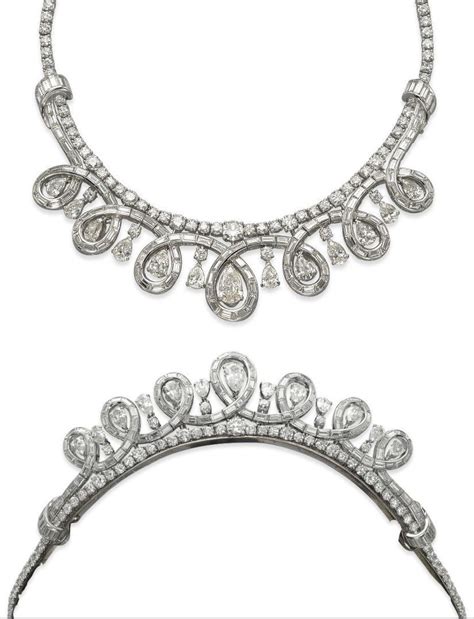 Diamond Necklacetiara Convertible To A Necklace Designed As A Line Of