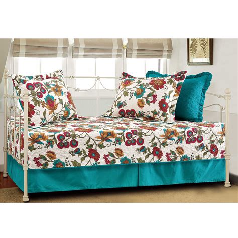 As we mentioned earlier our personal favorite trundle bed is the zinus ironline. Clearwater Quilted Reversible Daybed Set in Multi | Daybed ...